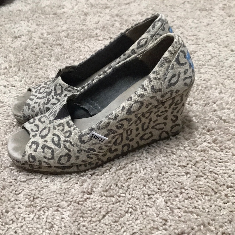 ✨3 for $25✨Tom’s Wedges